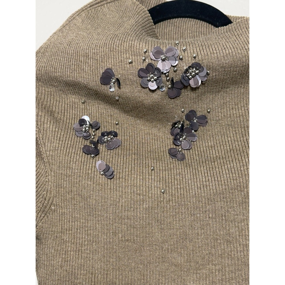 NWT Commense M Women's Long Sleeve Top Sequin Flower Detail Asymmetrical Ribbed - Picture 11 of 12